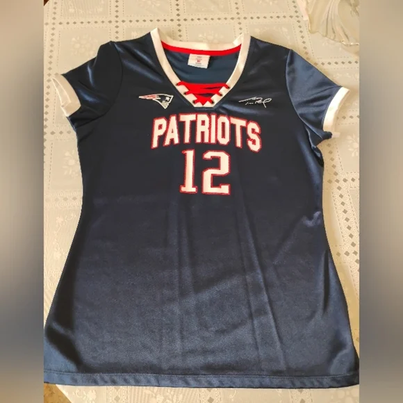 Tom Brady 12 New England Patriots NFL Team Apparel Jersey, Medium - Picture 9 of 10